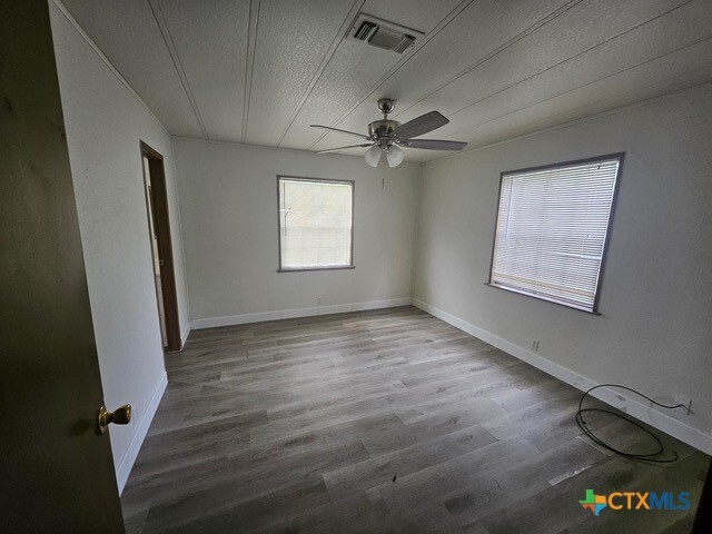 Building Photo - 1203 Karen Dr