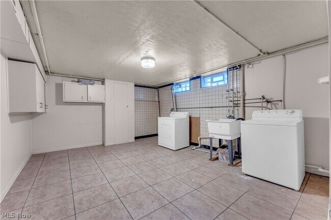 Building Photo - 12304 Orme Rd