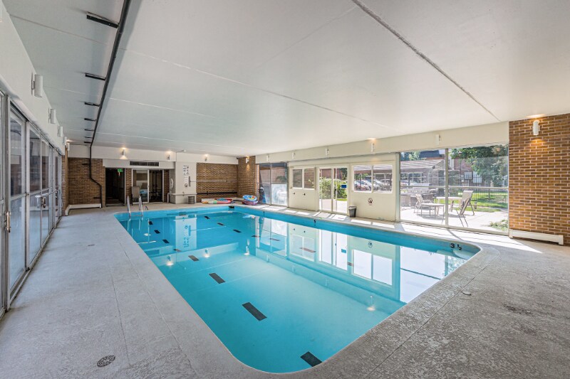 Building Photo - 620 Mathews St