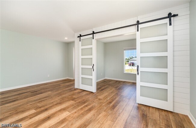 Building Photo - 165 Blackstone Dr