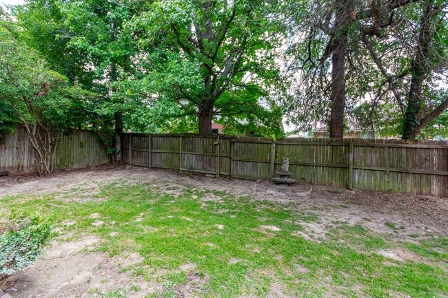 Building Photo - 5716 Bostick Dr