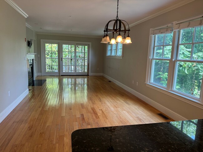 Building Photo - *NEW TO MARKET* - Marblehead Highlands Townhouse