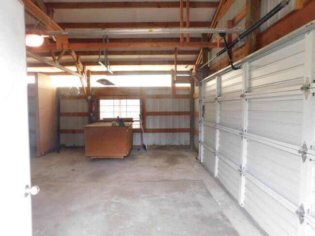 Building Photo - Two Story Single Family House with 2.5 Car Garage