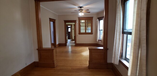 Living room w/full dining area - 1014 17th Ave SE