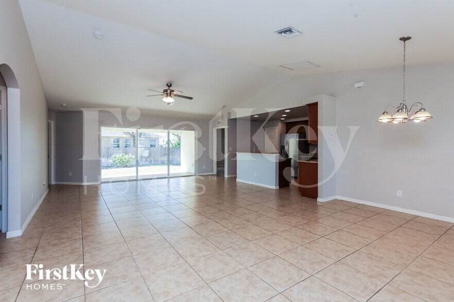 Building Photo - 1922 NW 20th Terrace