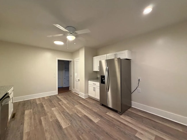 Building Photo - 211 North St