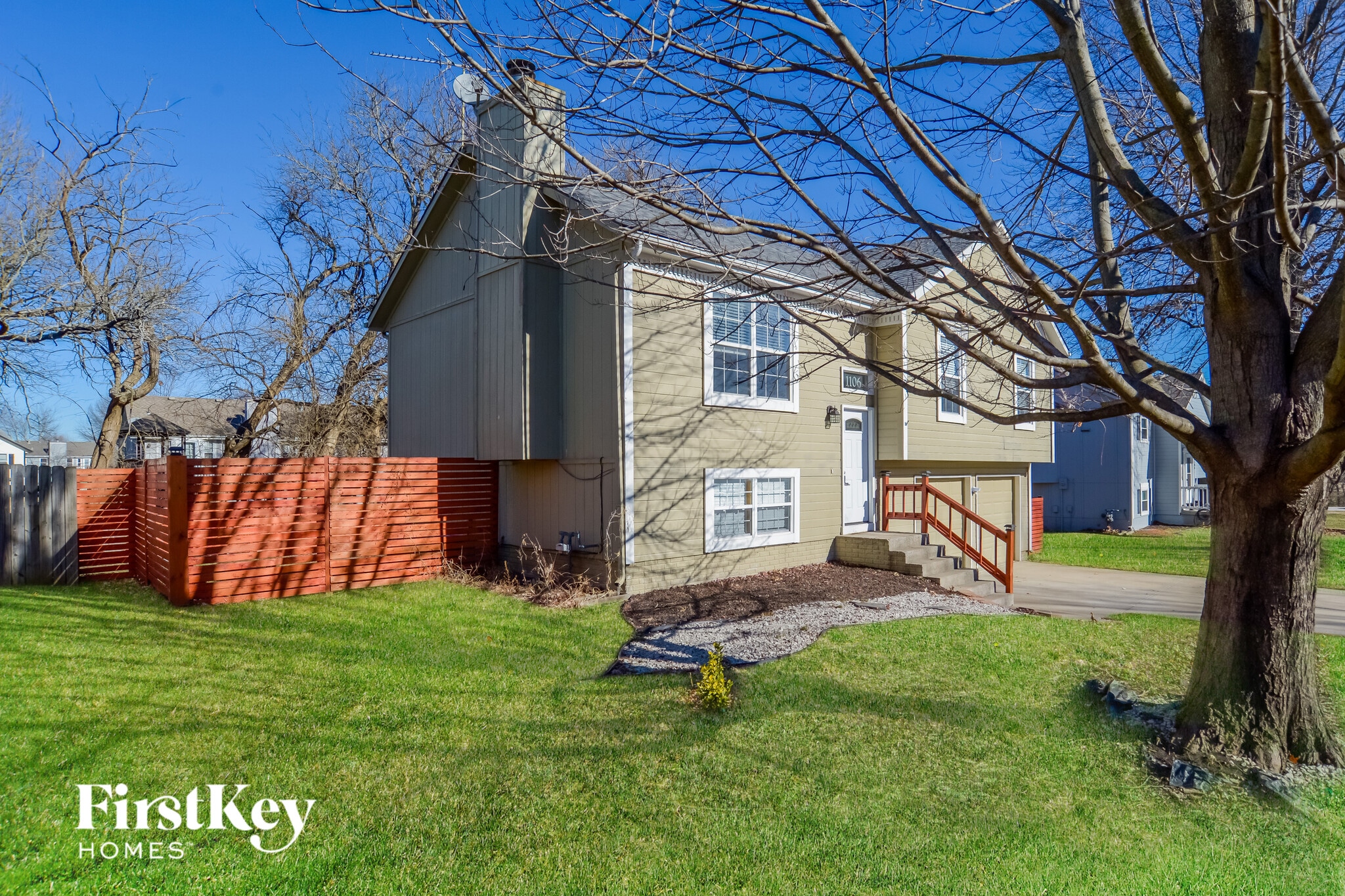 Building Photo - 1106 Park Dr