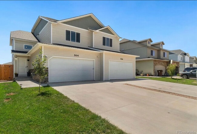 Primary Photo - 504 Foxtail Pl