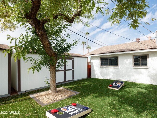 Building Photo - 8401 E Virginia Ave