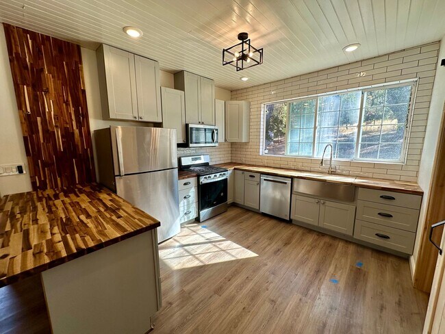 Building Photo - Stunning Renovated 2 Bedroom 2 Bathroom Farm House on 8 Acres