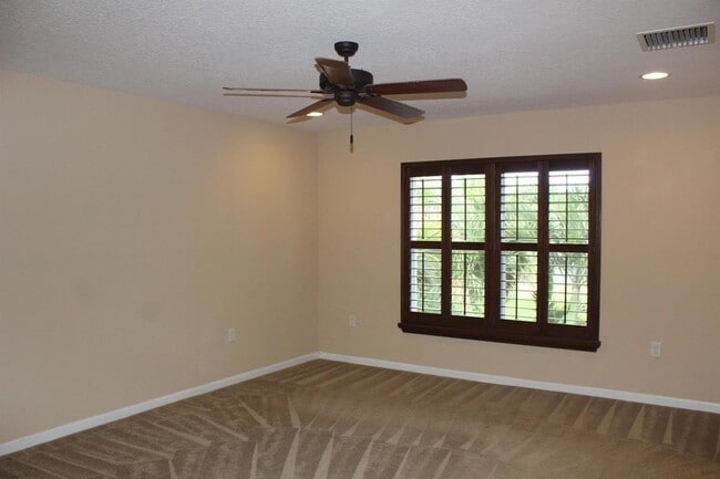 Building Photo - 7896 Picklewood Park Dr