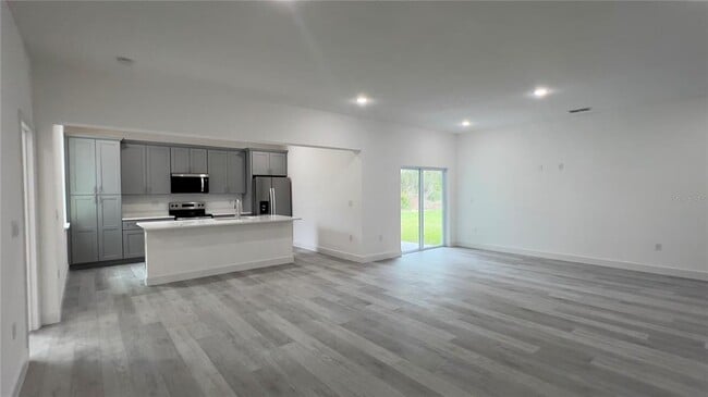 Building Photo - 16471 SW 27th Ave