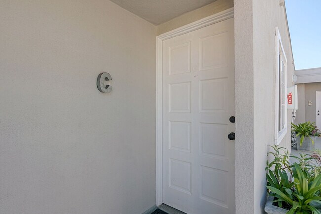 Building Photo - 3690 Carlsbad Blvd
