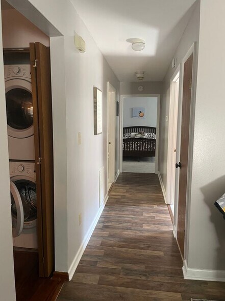 Building Photo - 405 Cambridge Manor Dr