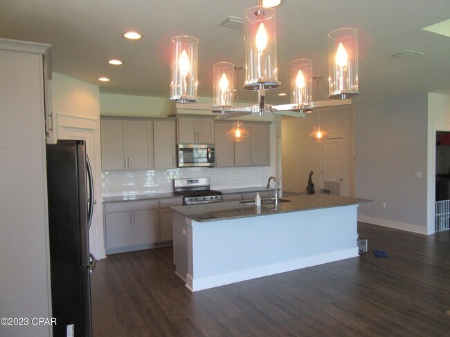 Building Photo - 404 Warren Bayou Ln.