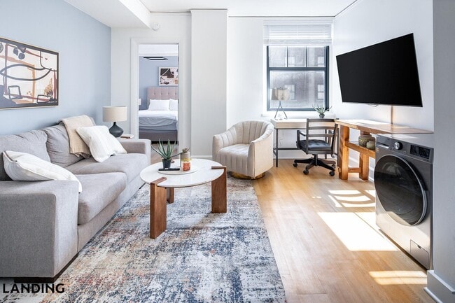 Building Photo - 933 McGee St