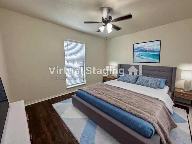 Building Photo - Move-In Ready in Plano