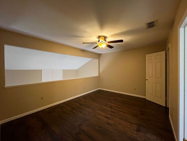 Building Photo - Townhome in the Heart of the Southside!