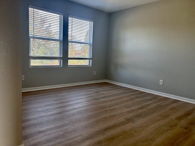 Building Photo - Coming soon!!! $500 off 1st month with 15 month lease!!! Magnificent 3 Bedroom in Madison