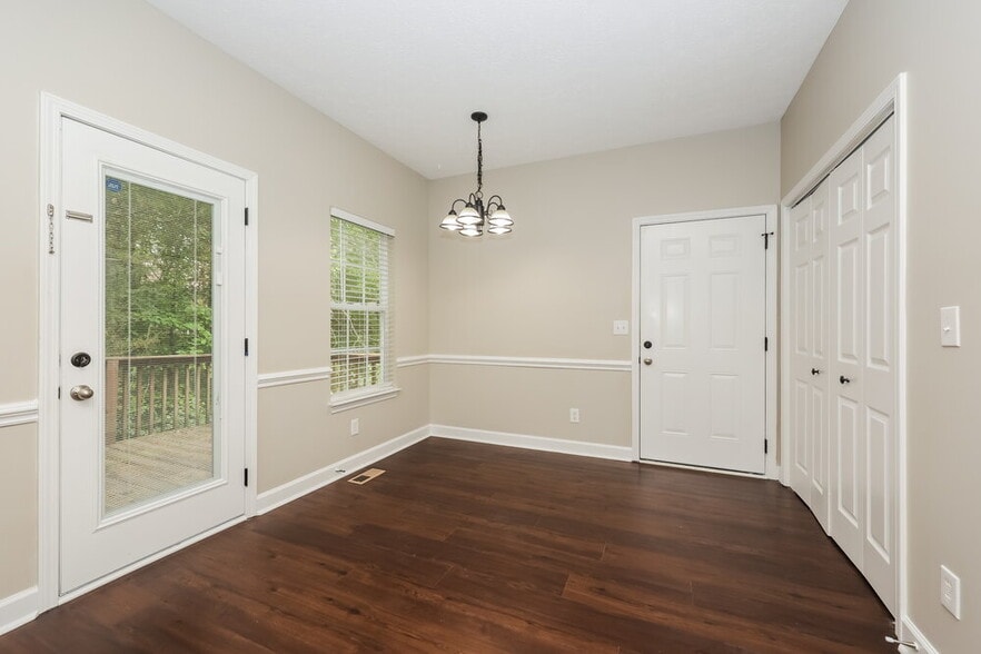 Building Photo - 1114 Poplar Hollow Dr