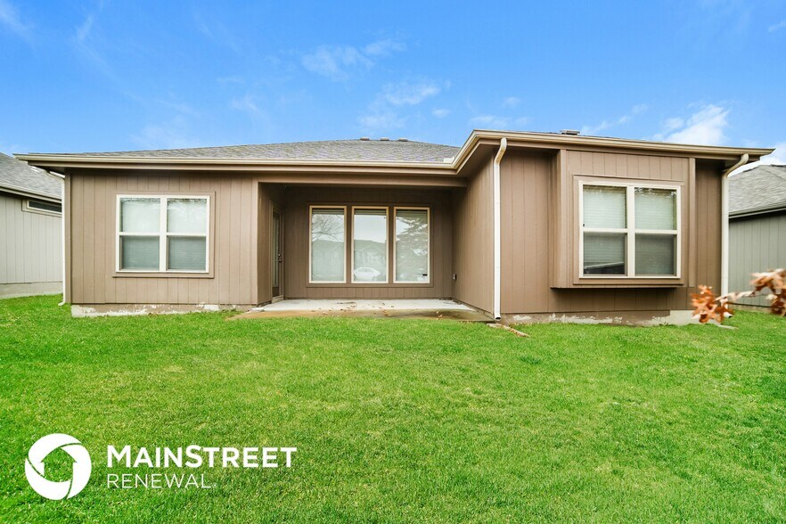 Building Photo - 1516 NE Jaclyn Dr