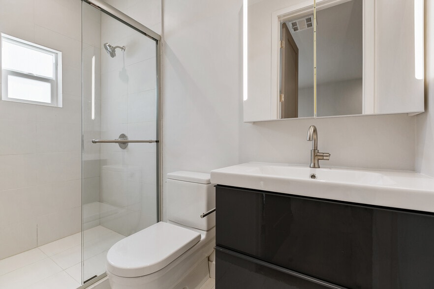 Building Photo - 1784 S Rimpau Blvd