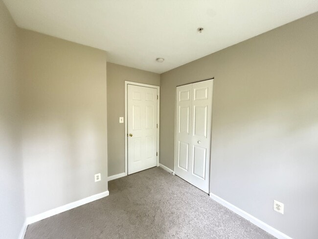 Building Photo - Updated 3-Bedroom Townhome in Aberdeen