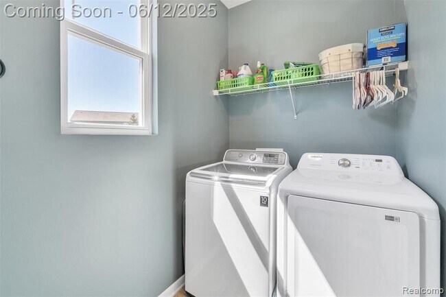 Building Photo - 15745 Diamante Dr