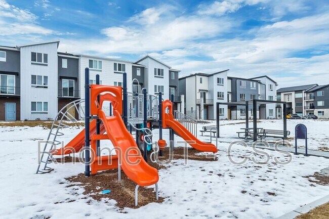 Building Photo - 986 W 540 S