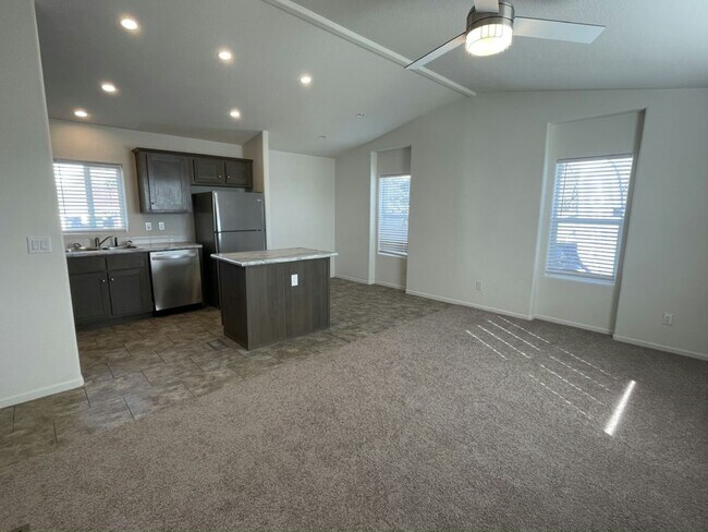 Building Photo - 3405 Sinton Rd