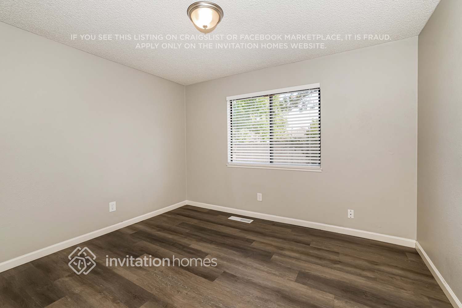 Building Photo - 1401 Mandarin Ct