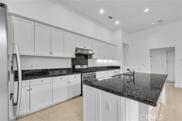 Building Photo - 23 Mayfair