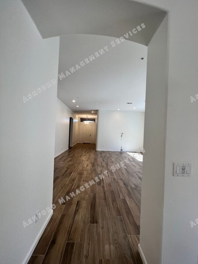 Building Photo - COME HOME TO LUXURY IN GATED GRAYHAWK GOLF...