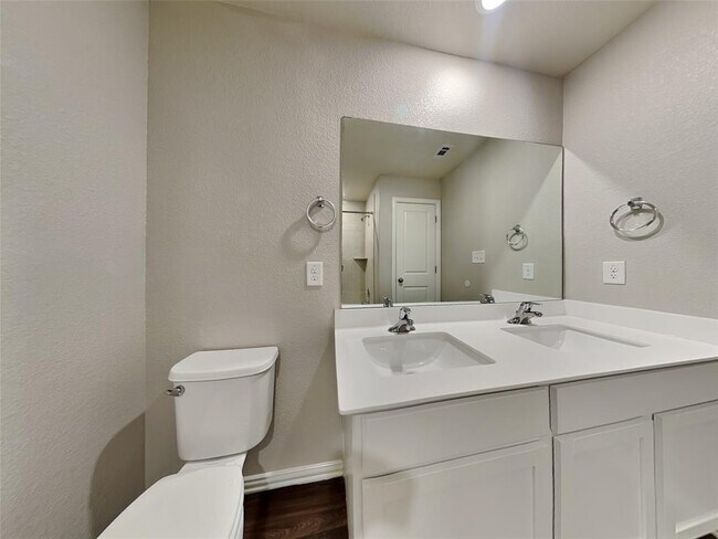 Building Photo - 127 Simon