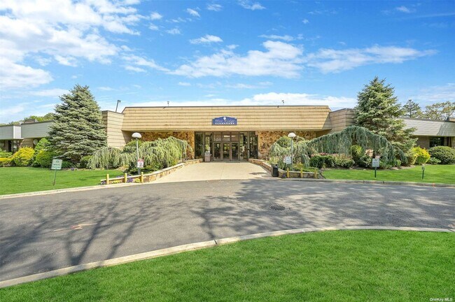 Building Photo - 339 Birchwood Rd