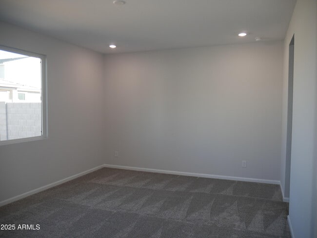 Building Photo - 18156 W Daley Ln