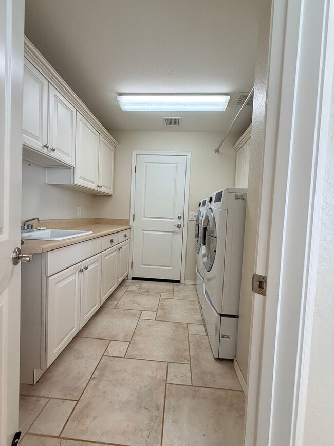 Building Photo - Single Story 3 Bedroom + Office in Stoneridge, Prescott Valley