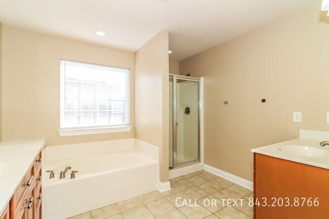 Building Photo - 9034 Parlor Dr