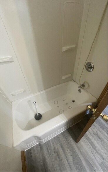 Building Photo - 1325 9th St S