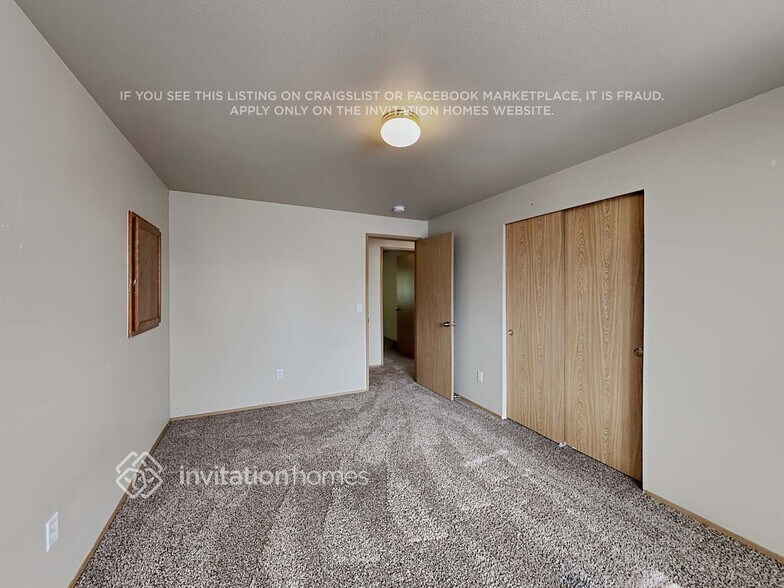 Building Photo - 14904 Woodland Ave E