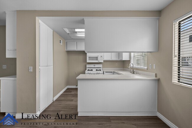 Building Photo - 27614 Nugget Dr