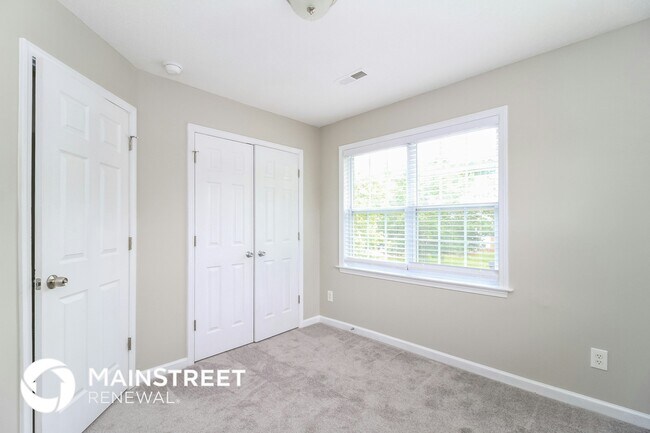 Building Photo - 3801 Heather View Ln