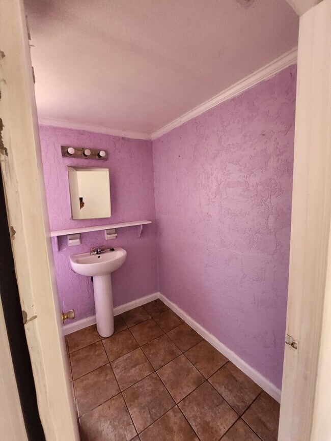 Building Photo - 4730 68th Ln N