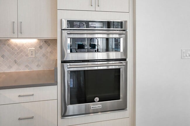 Building Photo - Single Story Pool Home In Reverence Guard Gated Community