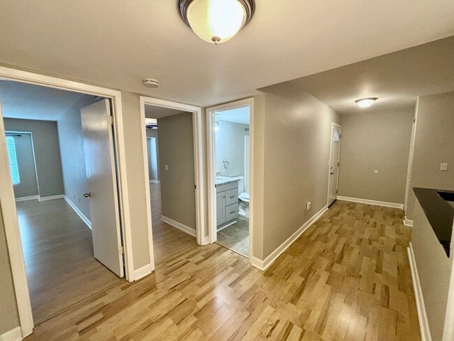 Building Photo - 58 Rumson Ct