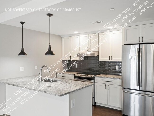 Building Photo - 1401 Walnut Blvd