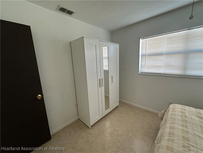 Building Photo - 4717 Leucadendra Dr