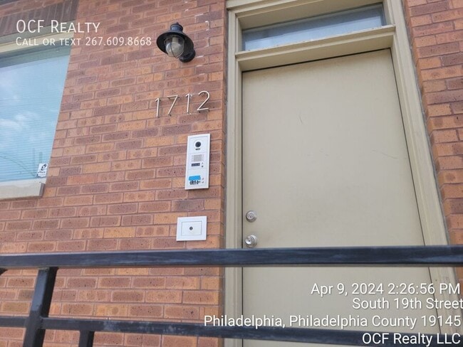 Building Photo - 1712 S 19th St