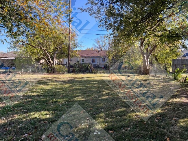 Building Photo - Welcome Home!