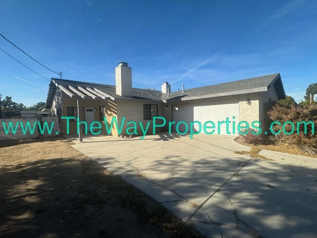 Building Photo - 10660 Cottonwood Ave